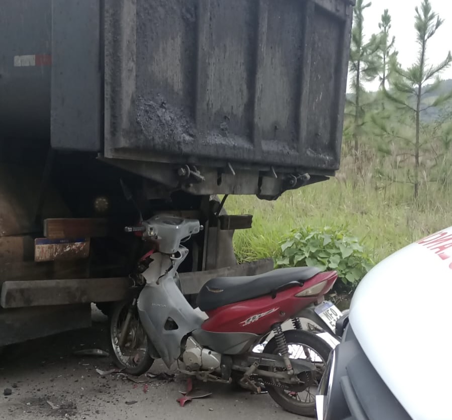 Devido ao impacto, a vítima morreu na hora