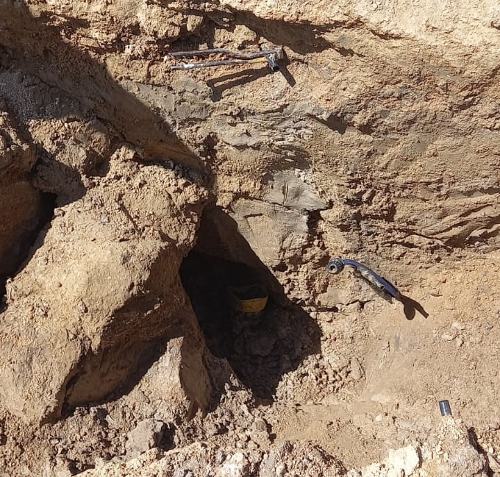 Servidor do Samae fica parcialmente soterrado em obra no Centro