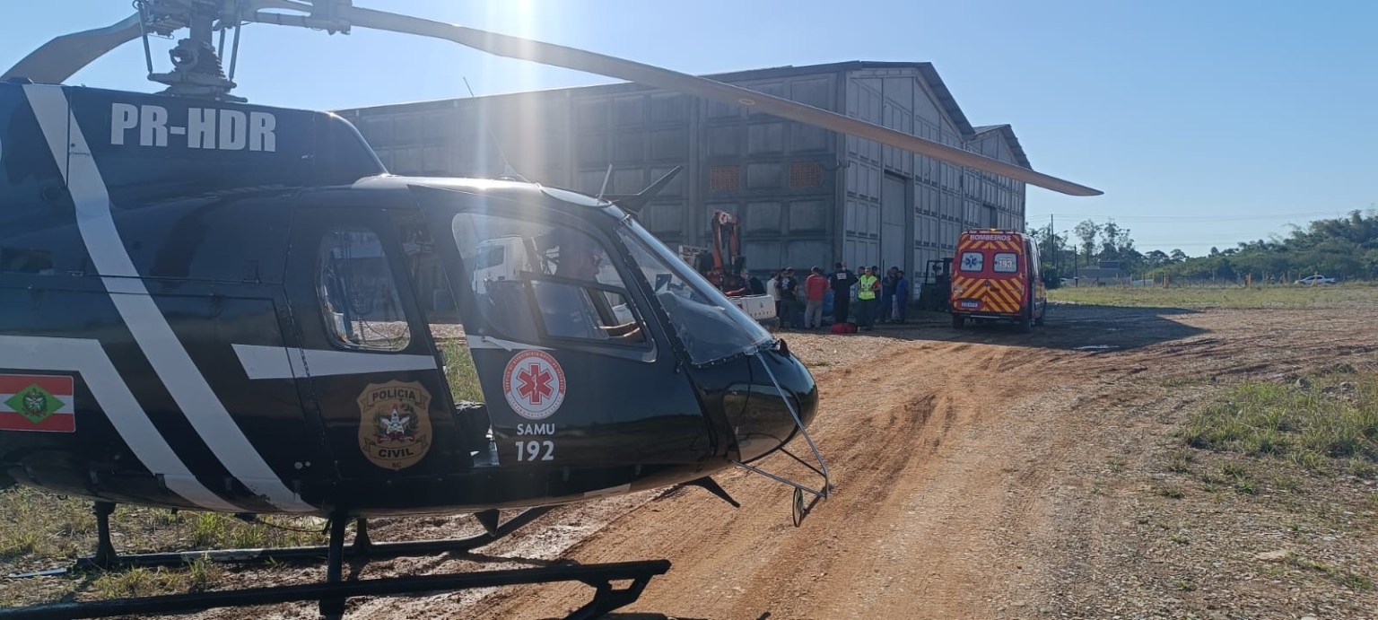 Idoso morre atropelado por caminhão em canteiro de obras em Criciúma
